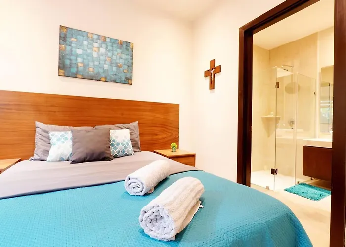 Selvanova Coto8 10min Beach,gyms,pools,wifi 200mb *