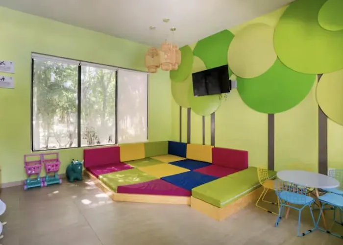 Сasa de vacaciones Selvanova Coto8 10min Beach,gyms,pools,wifi 200mb Playa del Carmen
